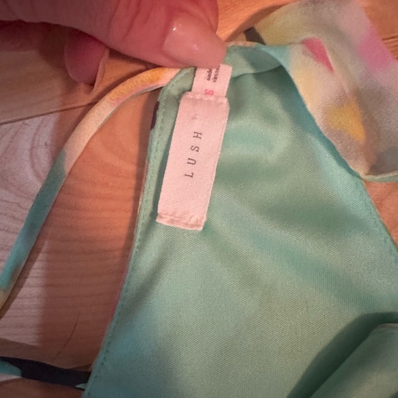 Urban Outfitters Lush floral camisole ruffle layered tank size small - Picture 4 of 8